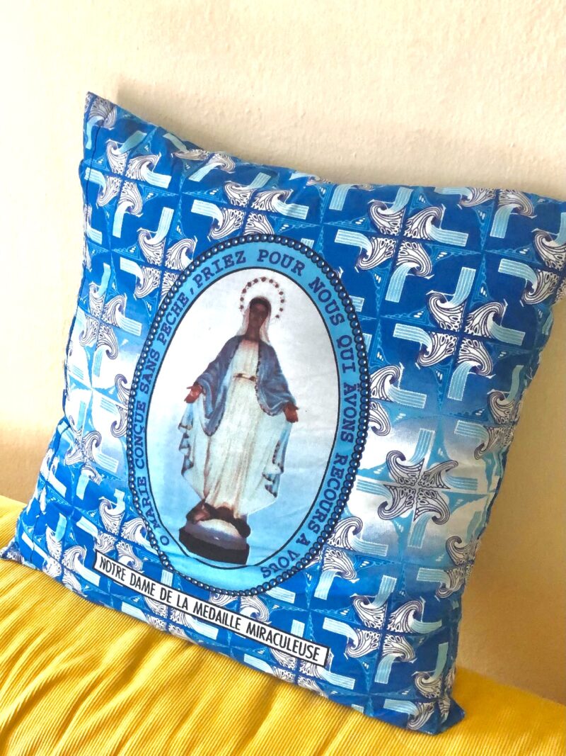 Holy Pillow with African print - Black Maria